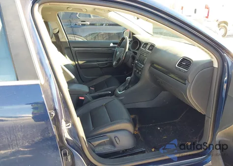 2014 Volkswagen Jetta Sportwagen 2.0L Tdi z USA, uszkodzony, nr VIN 3VWPL7AJ1EM623019